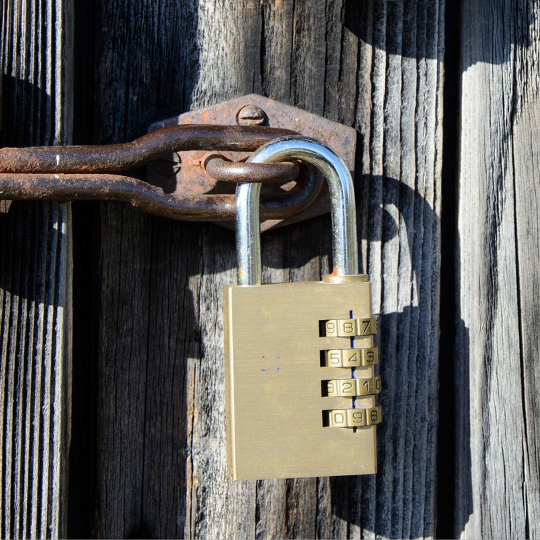 How to set a combination padlock deals